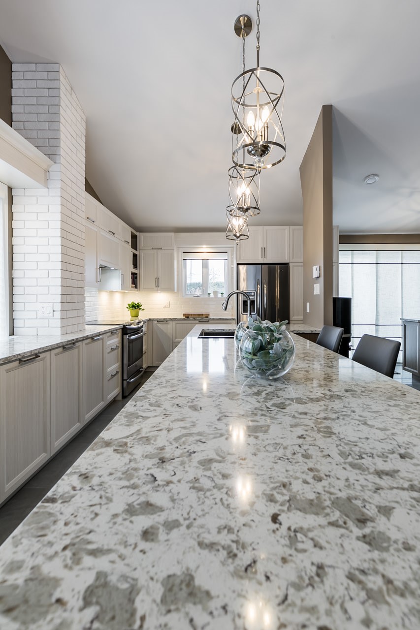 BQ8788n Vicostone Quartz Surface Diamante VICOSTONE